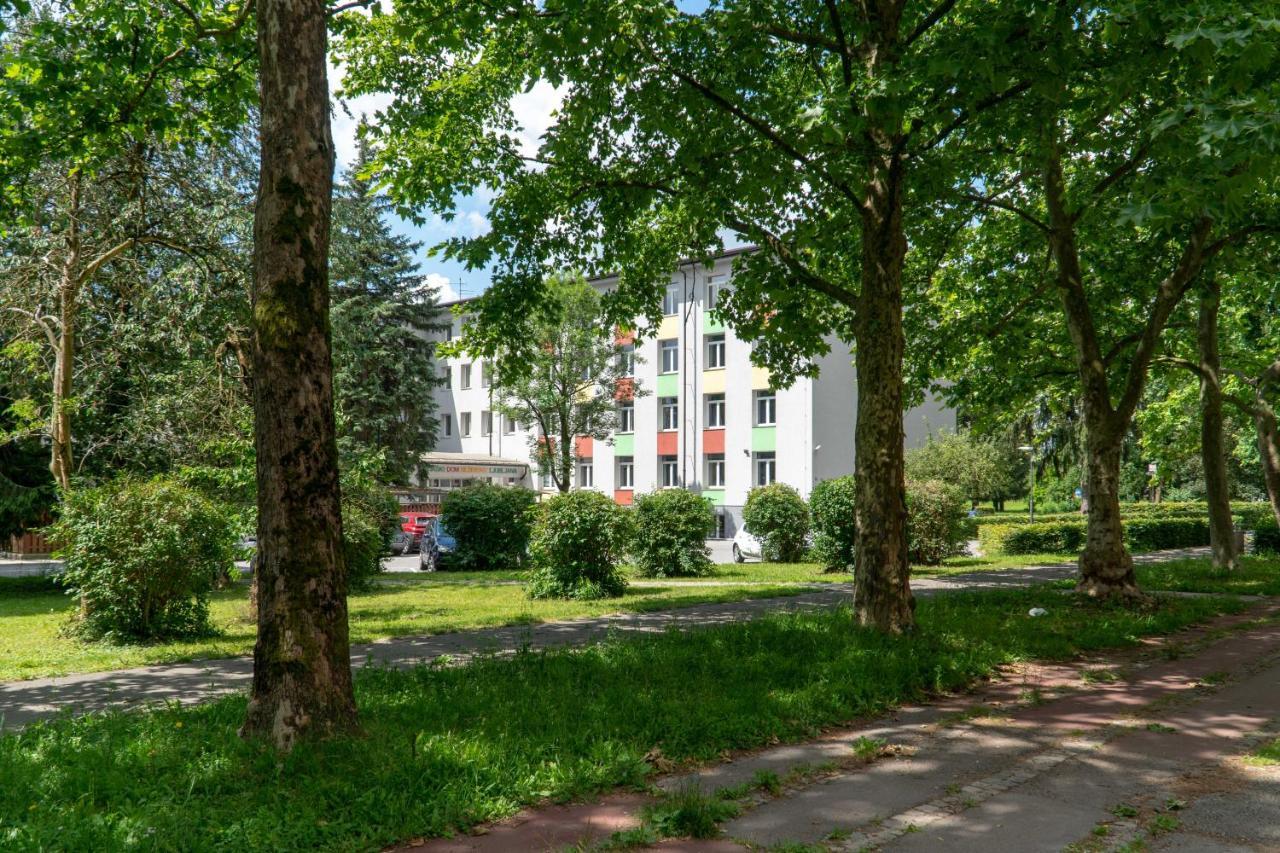 Dijaski Dom Bezigrad Ljubljana Hostel מראה חיצוני תמונה