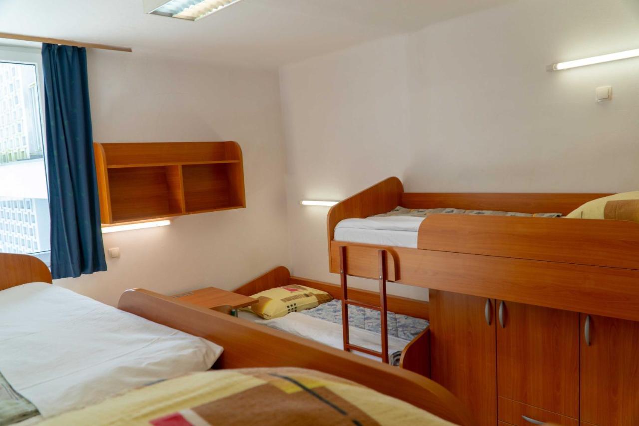 Dijaski Dom Bezigrad Ljubljana Hostel מראה חיצוני תמונה