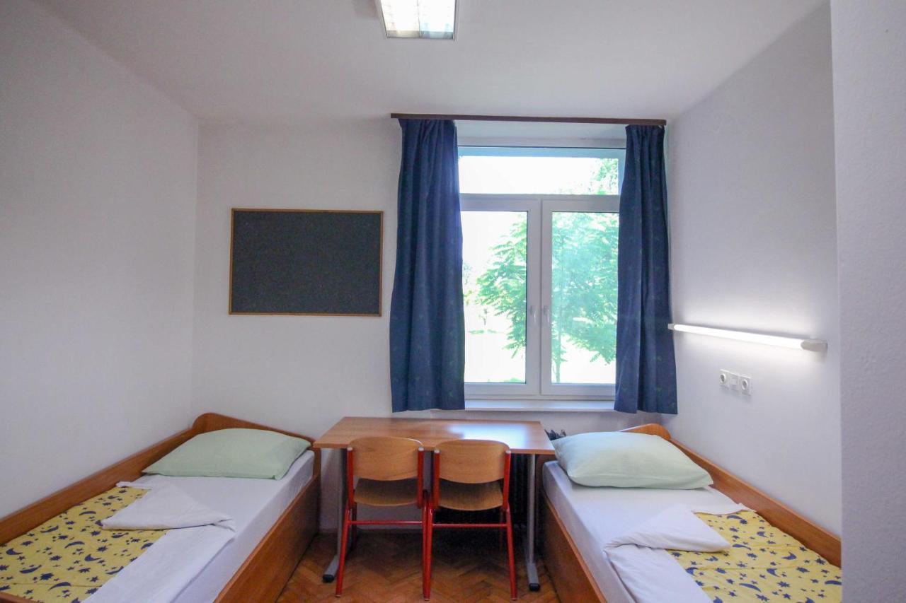 Dijaski Dom Bezigrad Ljubljana Hostel מראה חיצוני תמונה