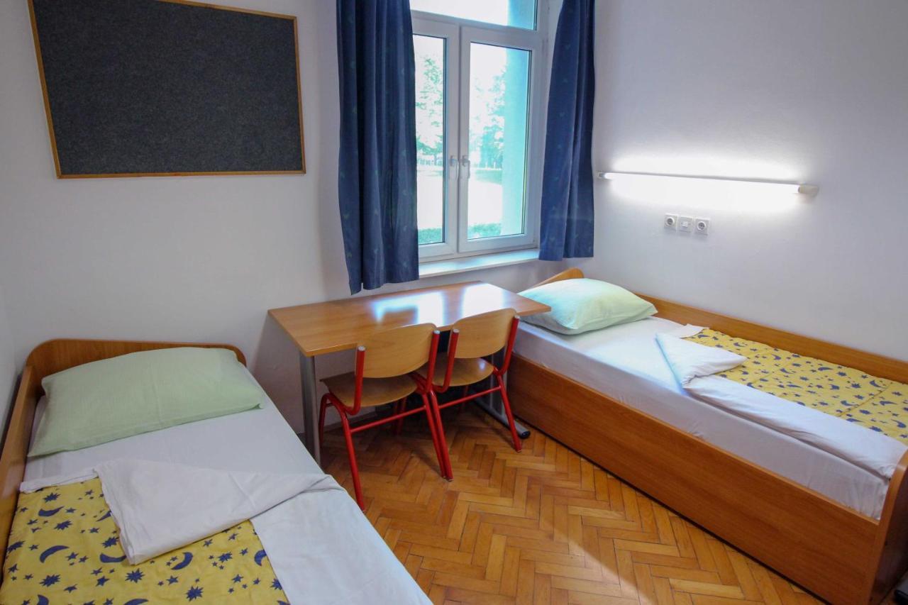 Dijaski Dom Bezigrad Ljubljana Hostel מראה חיצוני תמונה